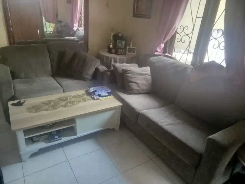 Sofa dan Meja Informa
