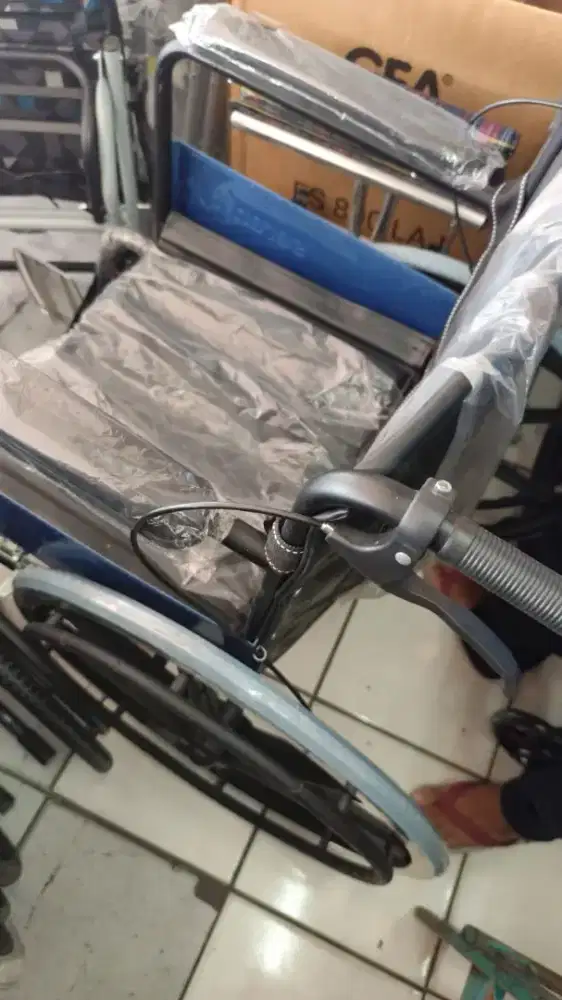 kursi roda baru