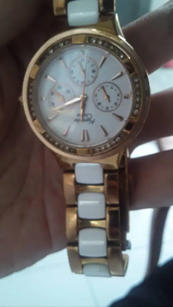 Jual terpaksa jam alexsander cristie butuh uang