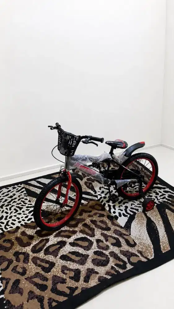 Di jual sepeda anak gak terpakai ukuran 18 inch untuk usia 7-10 tahun