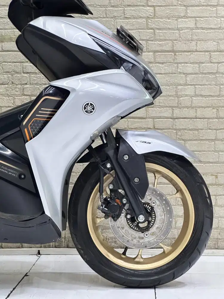 YAMAHA AEROX 155 CONNECTED ABS 2022 SILVER