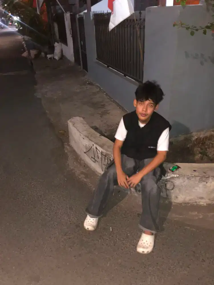 cari pekerjaan buat saya umur 19 tahun yang seriusss