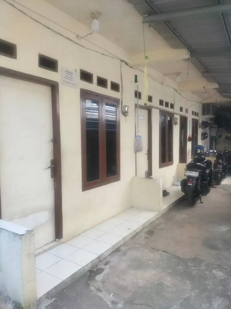 DIJUAL Rumah Kontrakan Aktif 4 Kamar SHM 1 Lantai di Cimanggis Depok