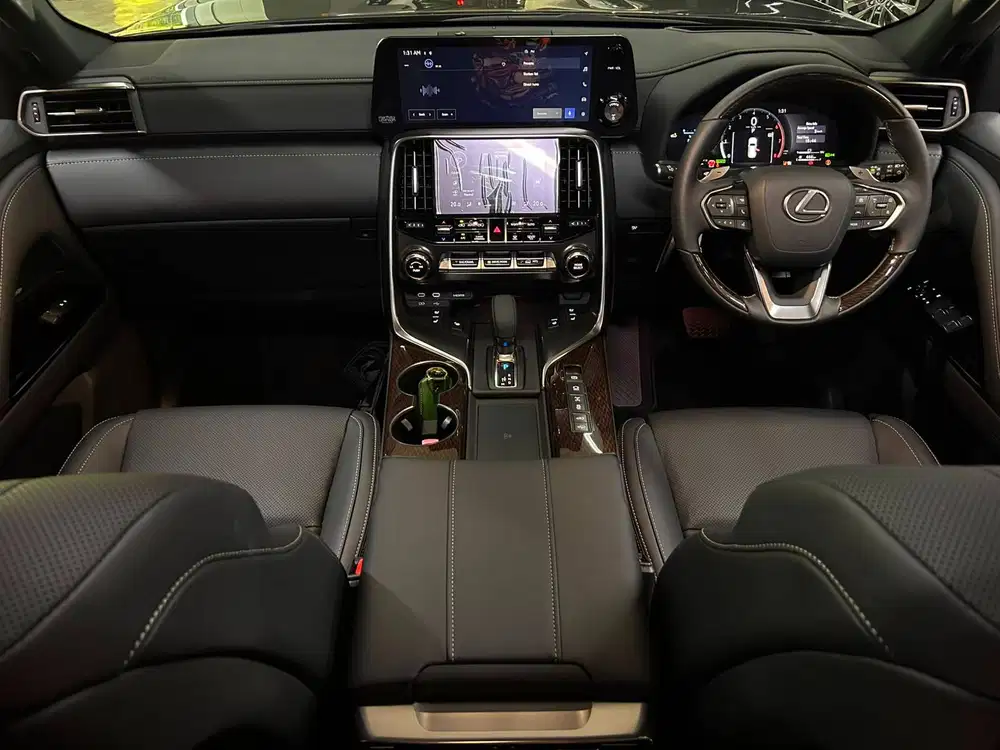 Lexus LX700H Hybrid AT 7-Seater 2026 Hitam KM 54 Perak B989RC Nik 2025