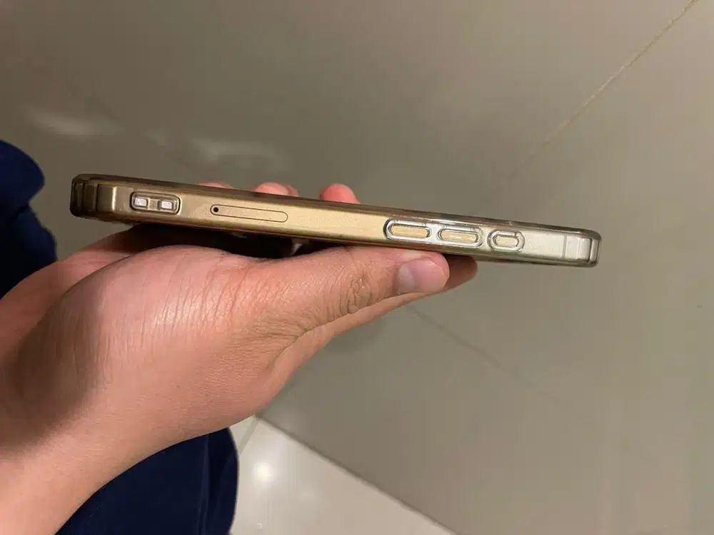 Ip 17 256gb pemakaian pribadi garansi ibox masih aktif