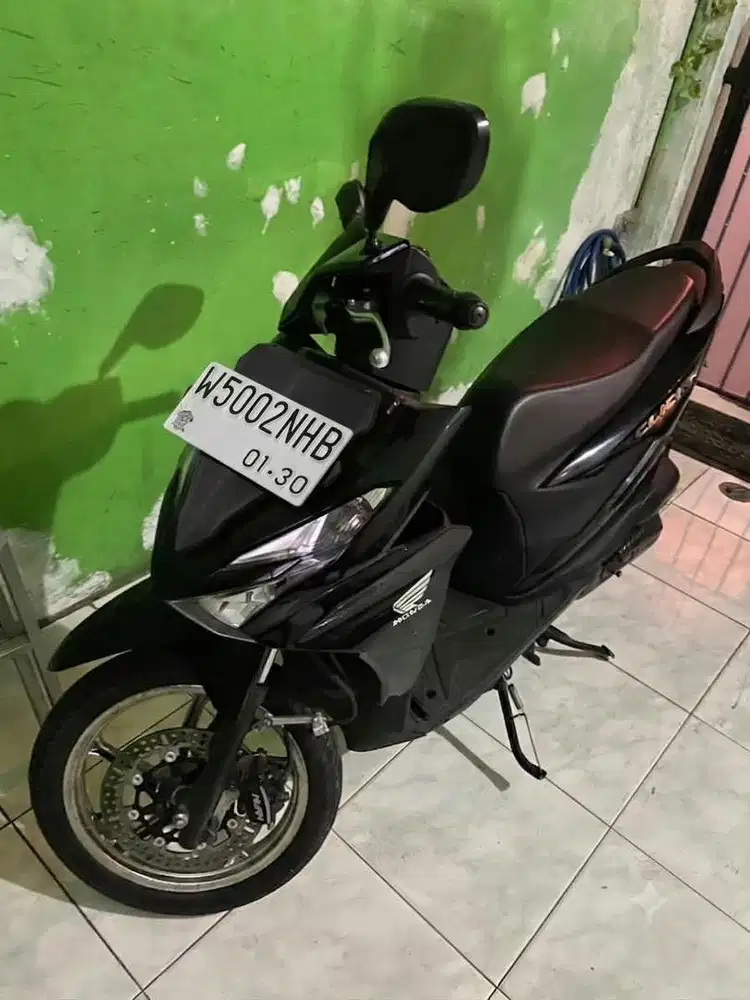 Beat Cbs iss 2025 Black red