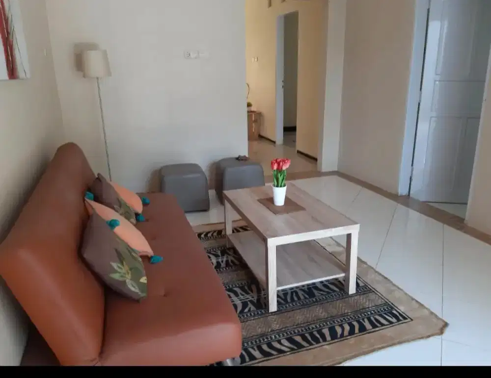 DIisewakan rumah 6 kamar di jl Pemdidikan