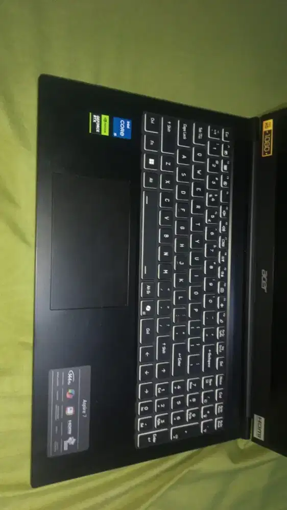 Acer core i5 VGA GeForce trx 6gb