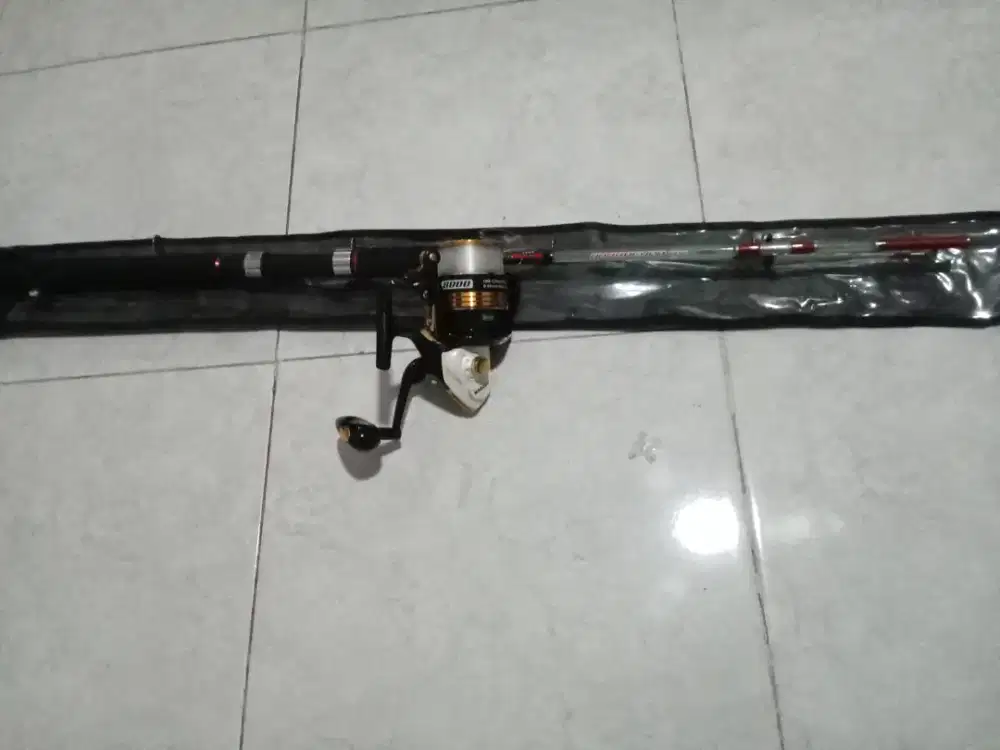 Rell Maguro Avenger 8000 dan stik Barakuda 1,8meter