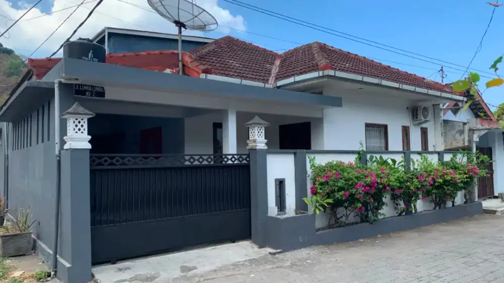 Rumah 1 Lantai Senggigi Lombok Barat