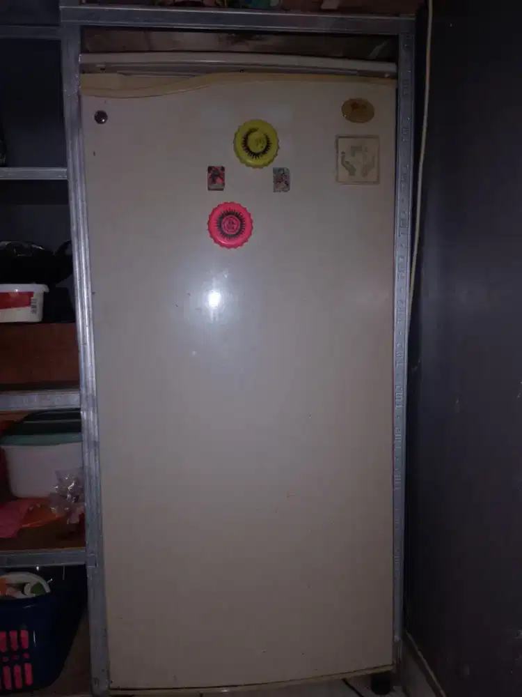 Kulkas 1 pintu merk LG