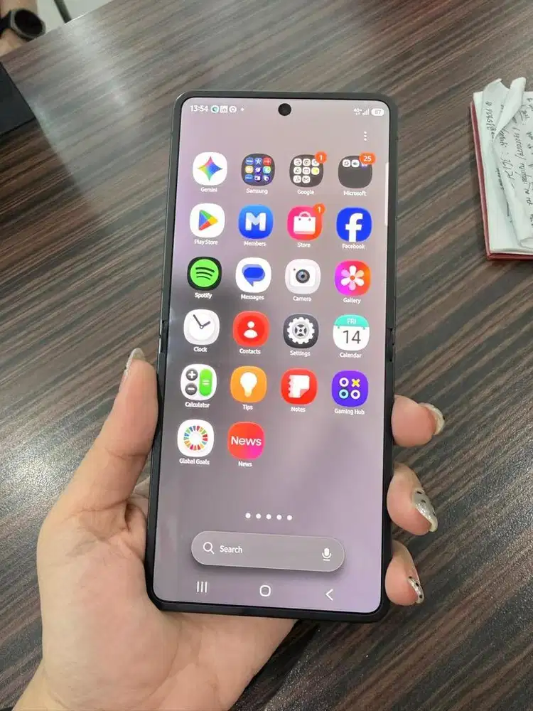 Dijual Samsung Flip z 7 Ram 512Gb sebulan pakai