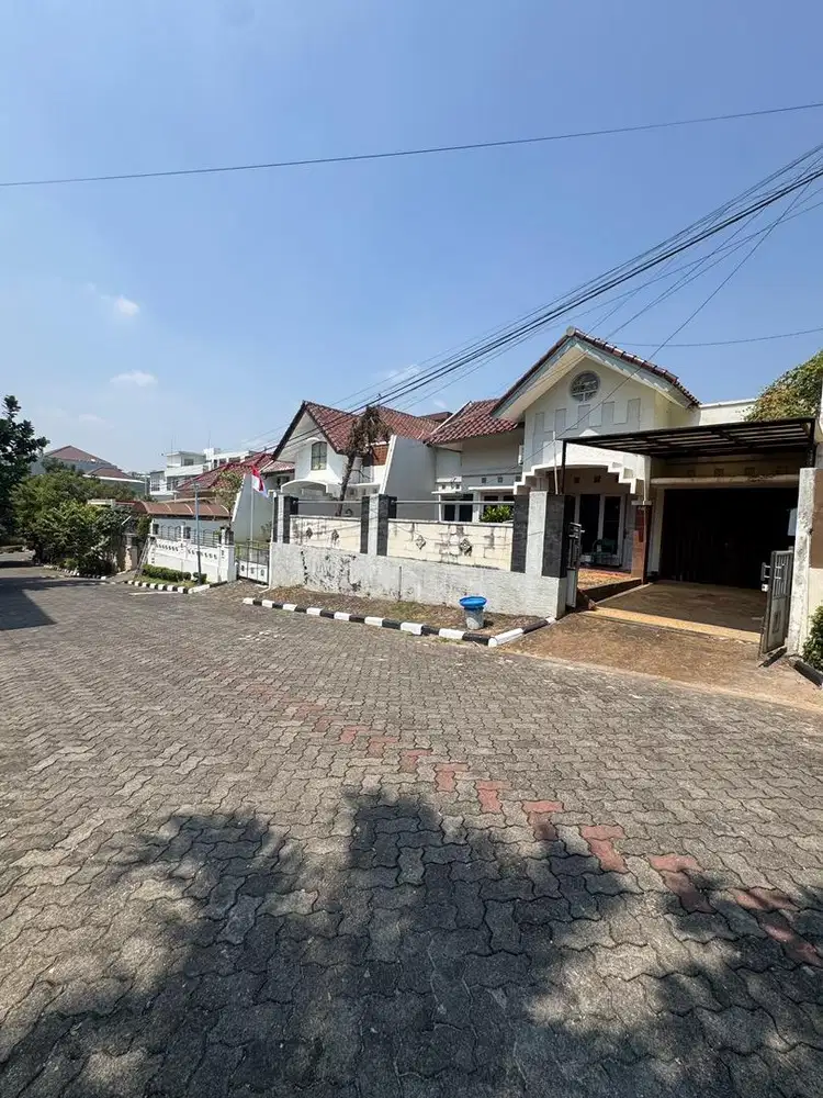 RUMAH SEMERU GAJAHMUNGKUR DEKAT AKPOL  SEMARANG