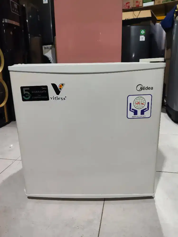 Kulkas Mini Midea istimewa mulus,normal dan masih orisinil