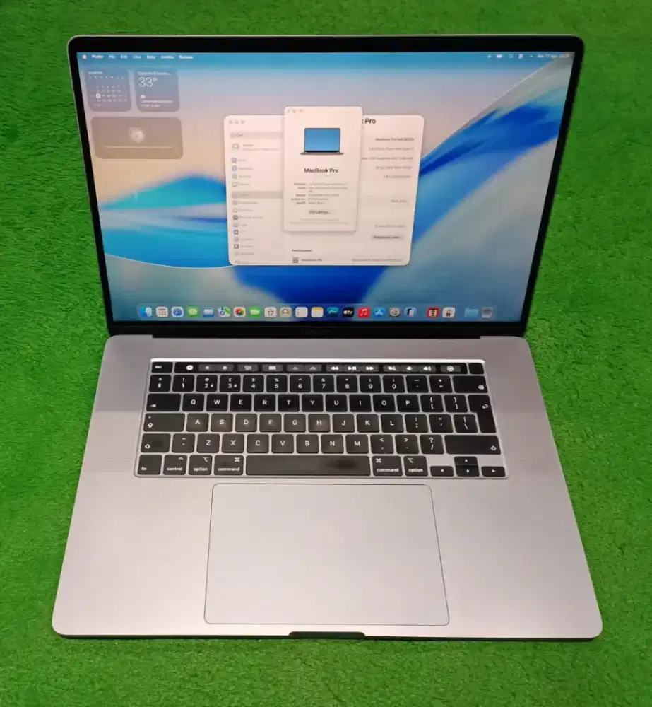 Macbook Pro 2019 16inch i7 16/512 Grey Touchbar Dual VGA Mulus Murah