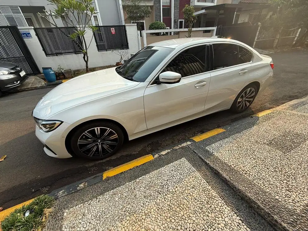 BMW 320i super cakep