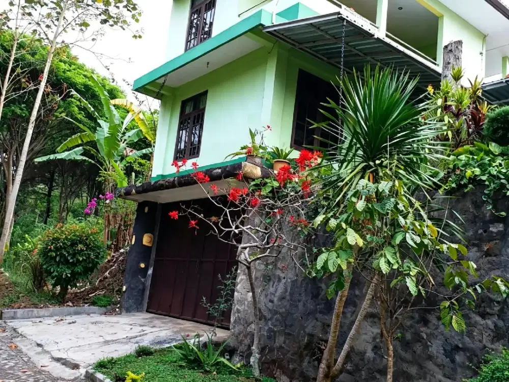 RUMAH VILLA LOKASI PANDERMAN HILL KOTA BATU