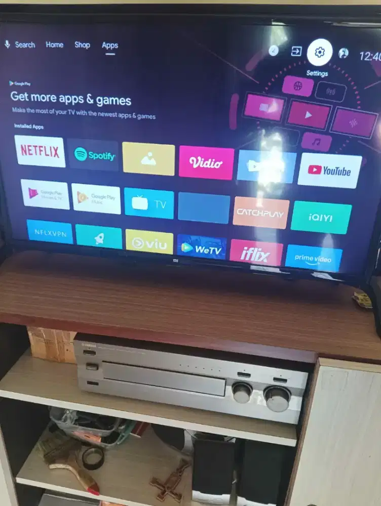 Polytron amoled 43inc 4K