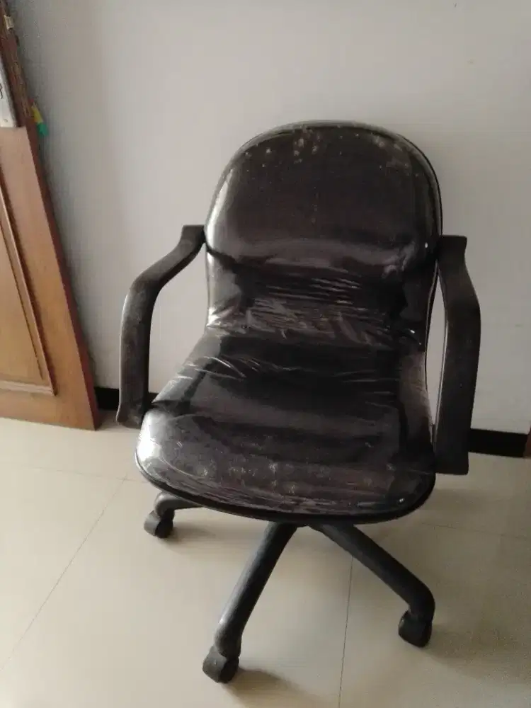 Kursi kantor hidrolik normal murah