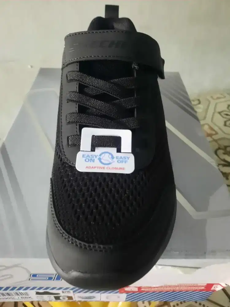 Sepatu Hitam Sekolah