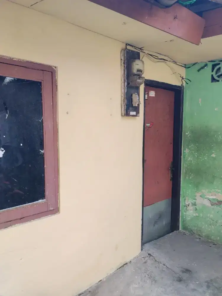 Disewakan Rumah di Pesing Kedoya Utara