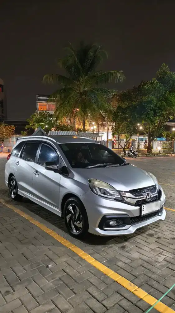 Honda Mobilio RS Matic 2015 Automatic Silver AT