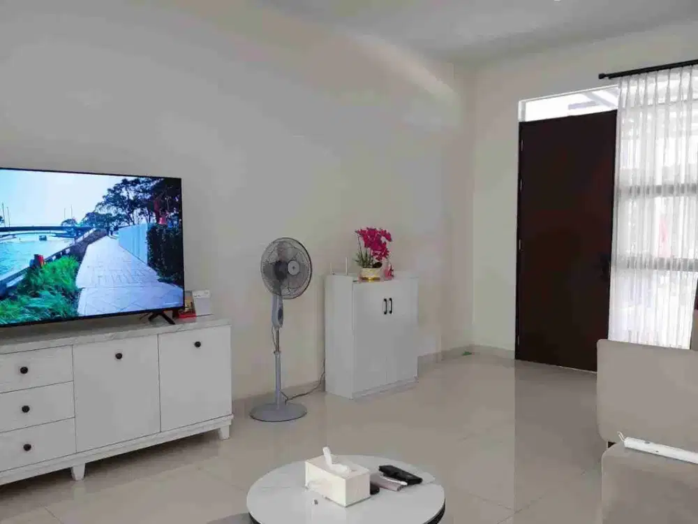 Rumah Modern Minimalis Di Taman Kopo Indah