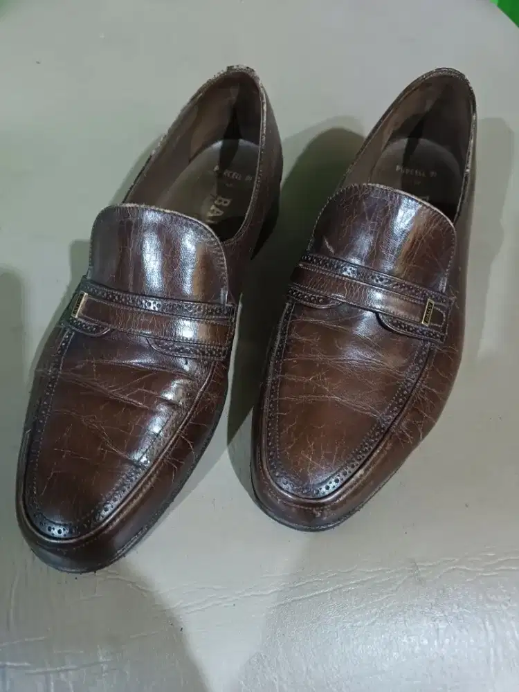 Sepatu Bally of Switzerland size 42