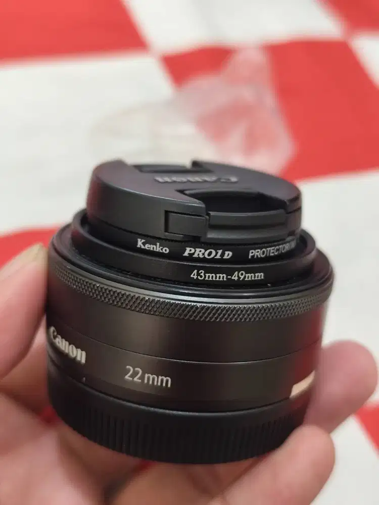 Lensa canon EF-M 22mm 1:2 STM Macro