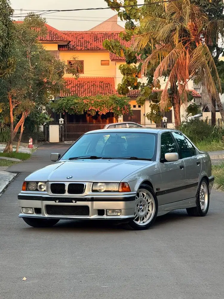 BMW E36 323i M/T 1996
