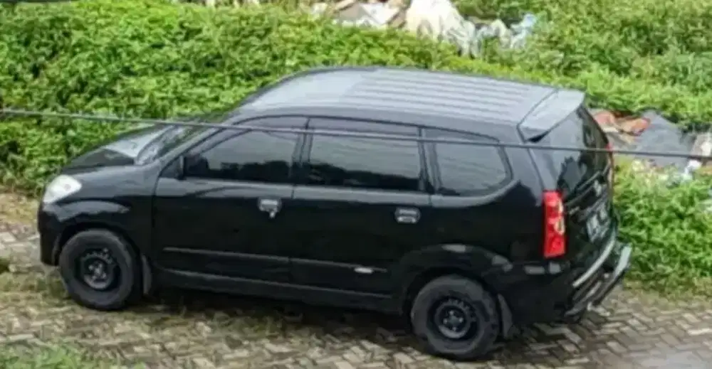 Daihatsu Xenia 2011 Bensin