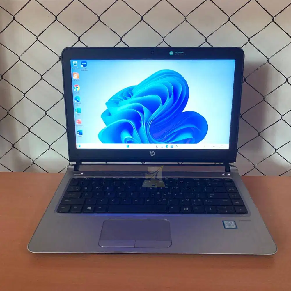 HP ProBook 430 G3 / i5-6200U / 8GB / SSD 256GB / W11