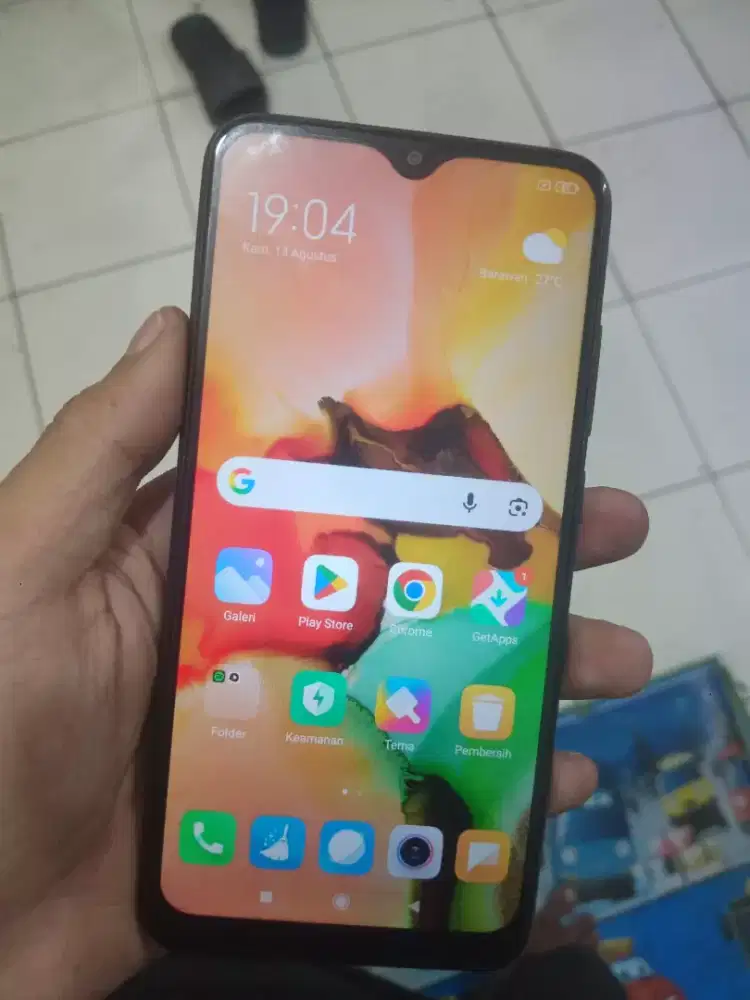 Redmi  8 Ram 3/32 GB Hp aja alias batangan minus baca keterangan