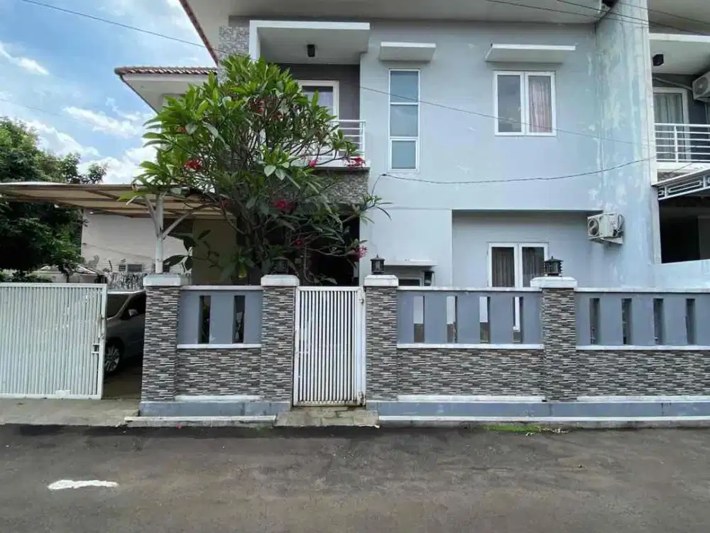 RUMAH POJOK TANAH LUAS DALAM CLUSTER STRATEGIS di CIPAYUNG JAKARTA TIMUR