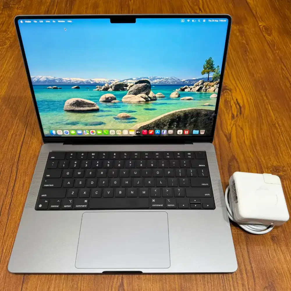 Macbook m2 pro 2023 14 inch ram 16gb ssd 512gb fullset siap pakai