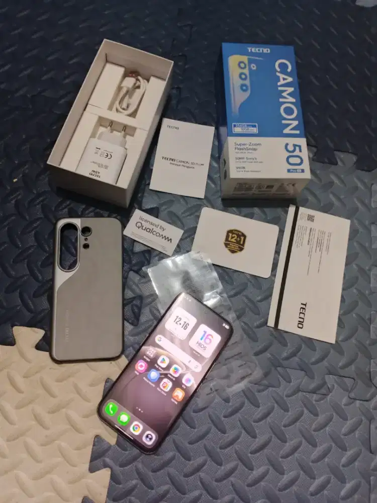 Tecno camon 50 Pro 5G 8/256GB Fullset ori like new