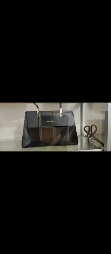 tas model Elizabeth Handbag