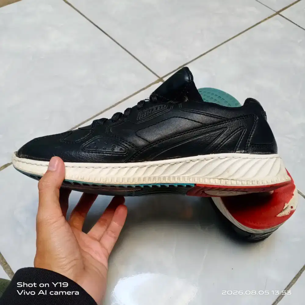 Pahami deskripsi 1 harga dapat 2 pasang Sepatu Pria
