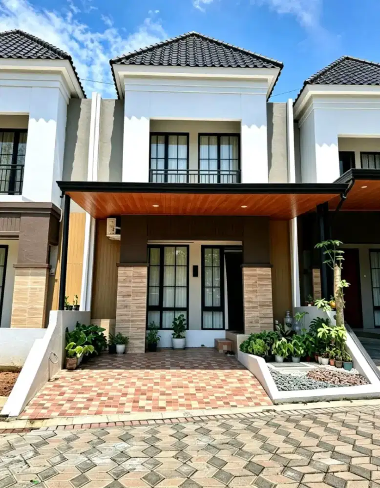 Rumah dijual siap huni mewah 2 lantai cluster banyumanik strategis