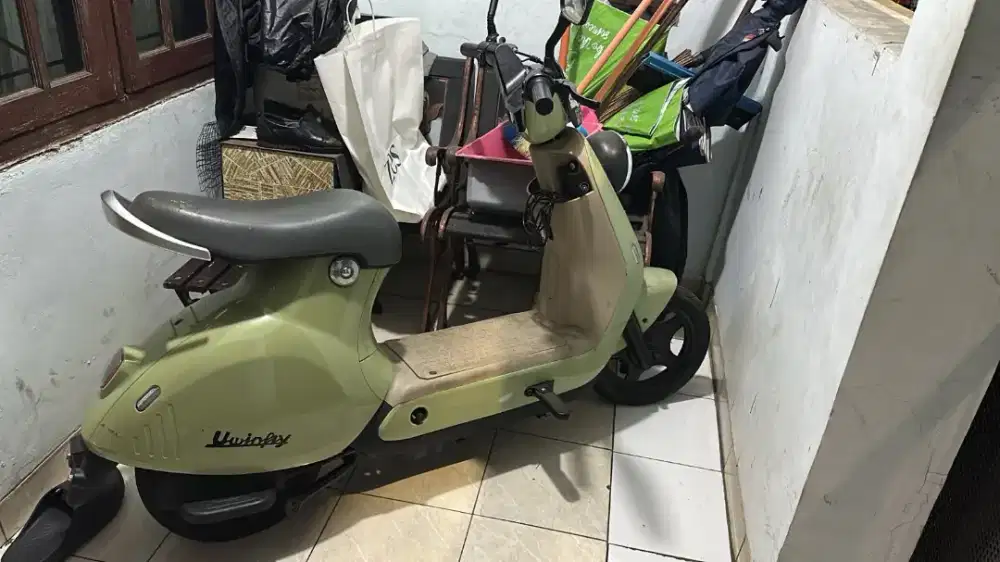 Sepeda listrik uwinflay