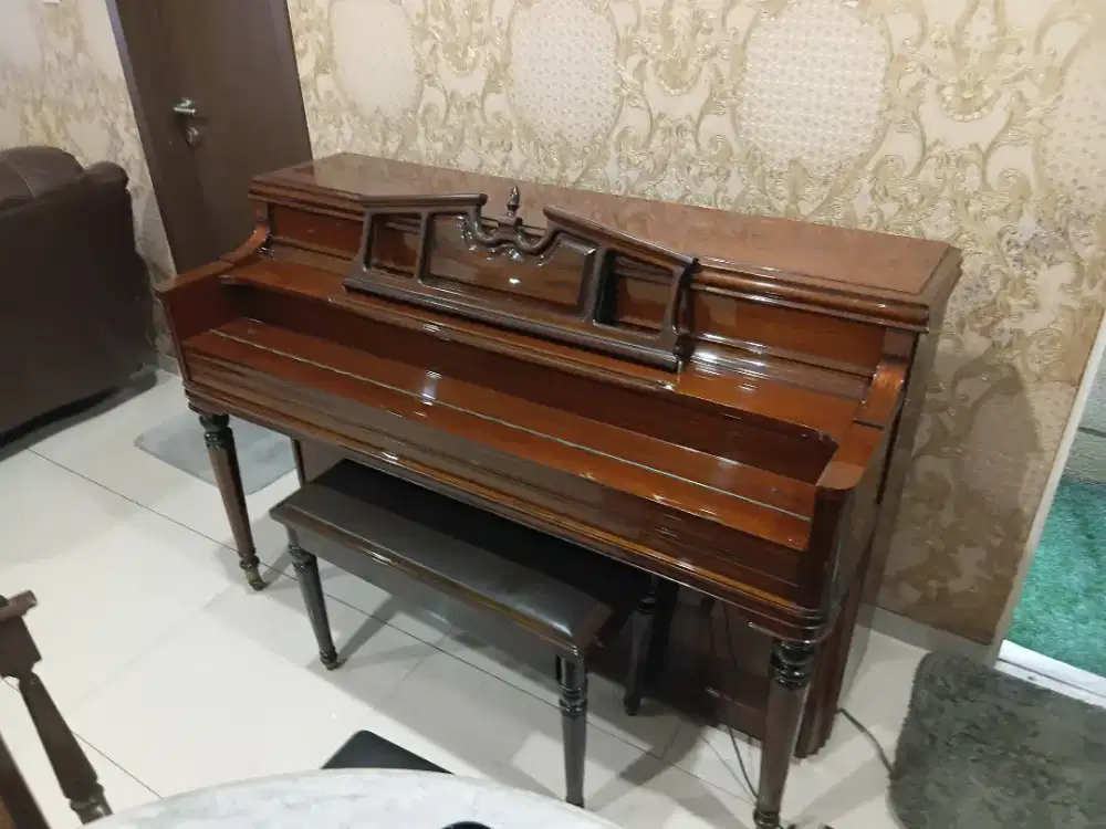 PIANO KLASIK LOWREY