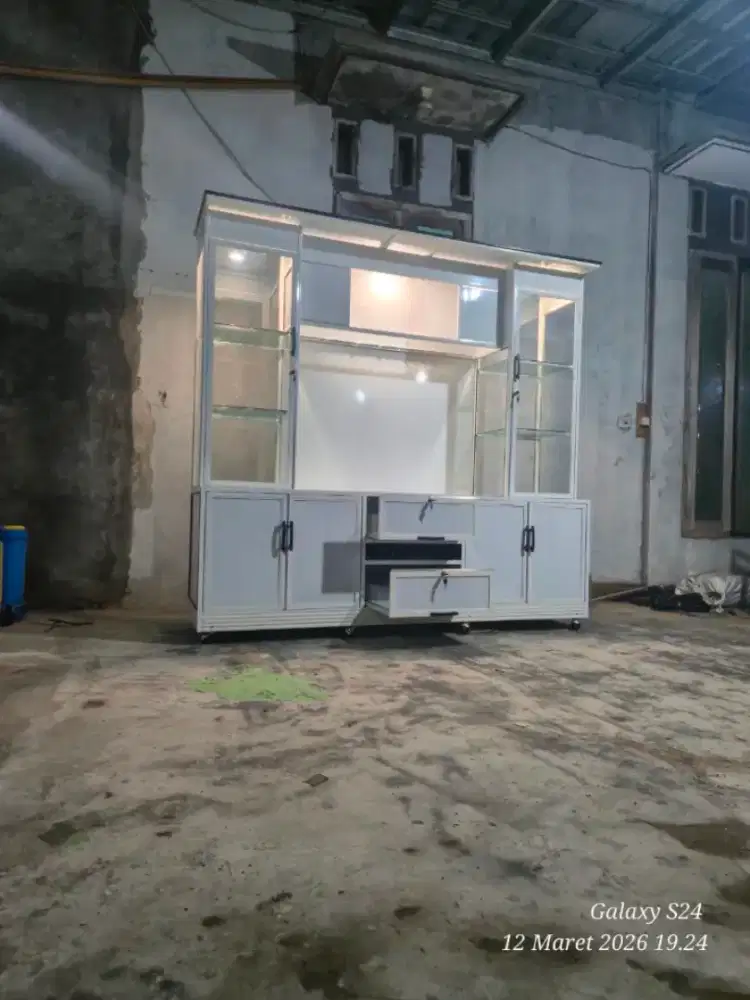 Penyejuk ruangan buvet tv jumbo