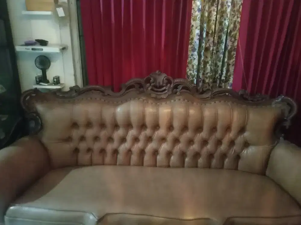Furniture sofa dan buffet jati