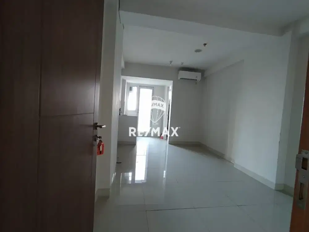 Disewakan Type Studio Oak Tower B - Lantai 11, View Kolam Renang, Halte Busway Pulo Gadung