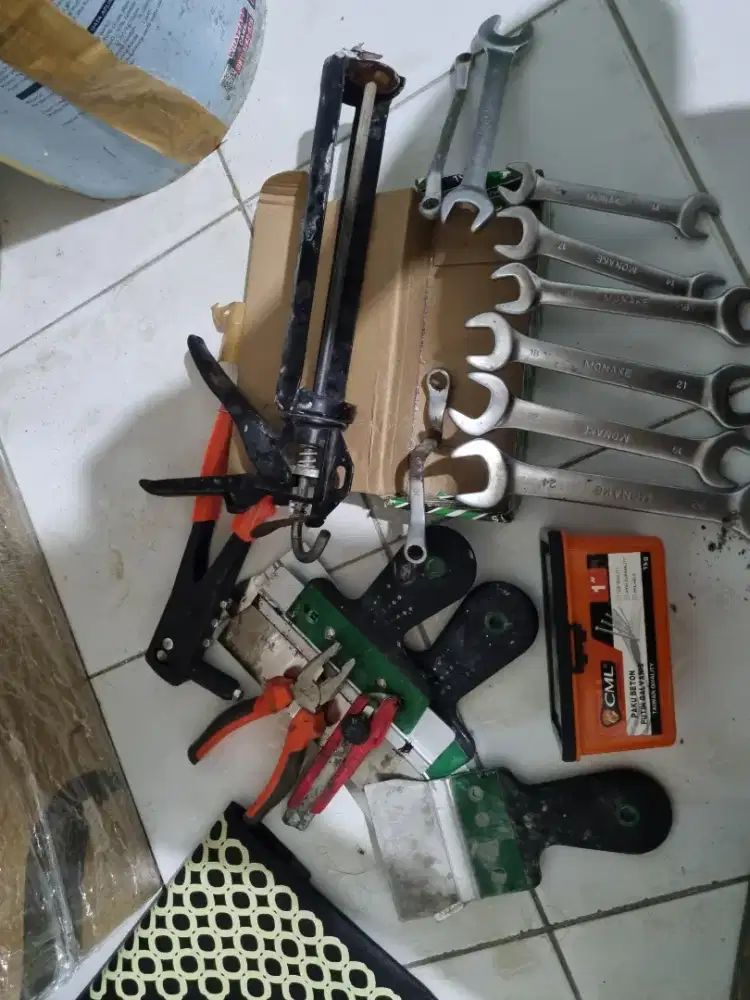 Perkakas yg ada di foto