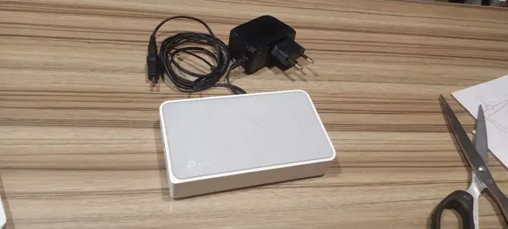 Switch hub TP LINK