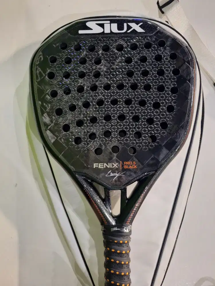 RAKET PADEL SIUX PRO 5 2025 BLACK EDITION MULUS SEPERTI BARU SUDAH PPF