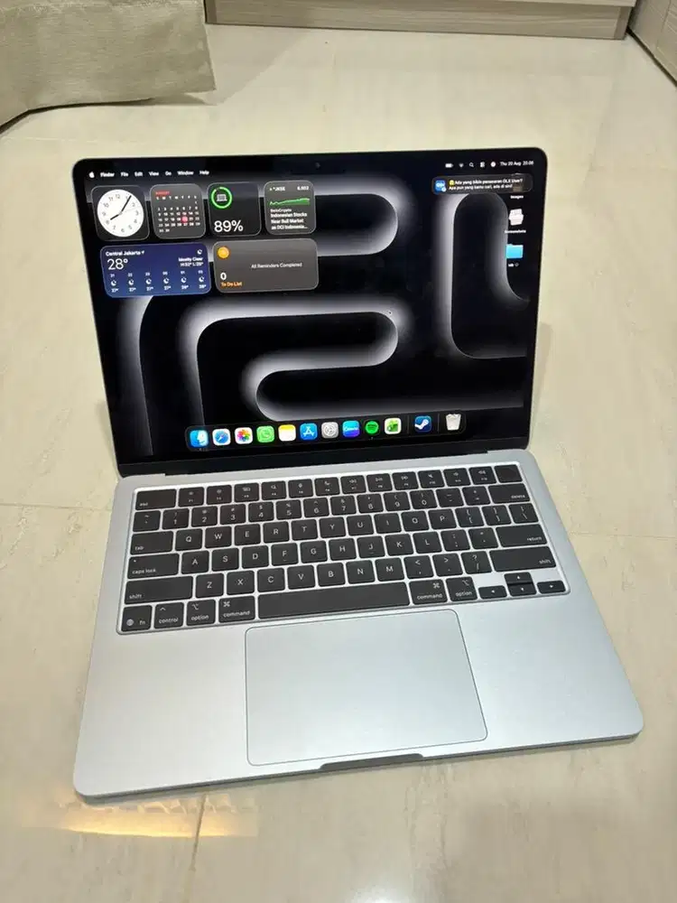 Macbook Air M4 13-inch 2025
