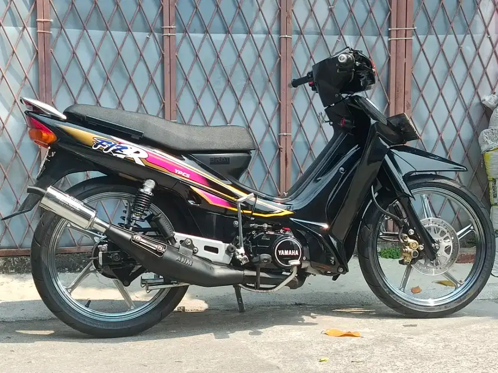 Yamaha F1ZR Th 1997