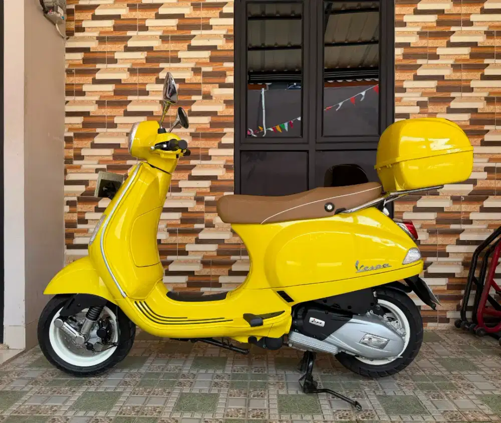 Vespa lx 125 iget facelift km rendah